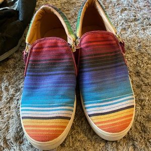 Serape casual shoes